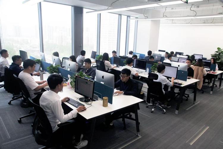 北京企业数智化转型的服务商样本:从网站建设到小程序开发的全链路